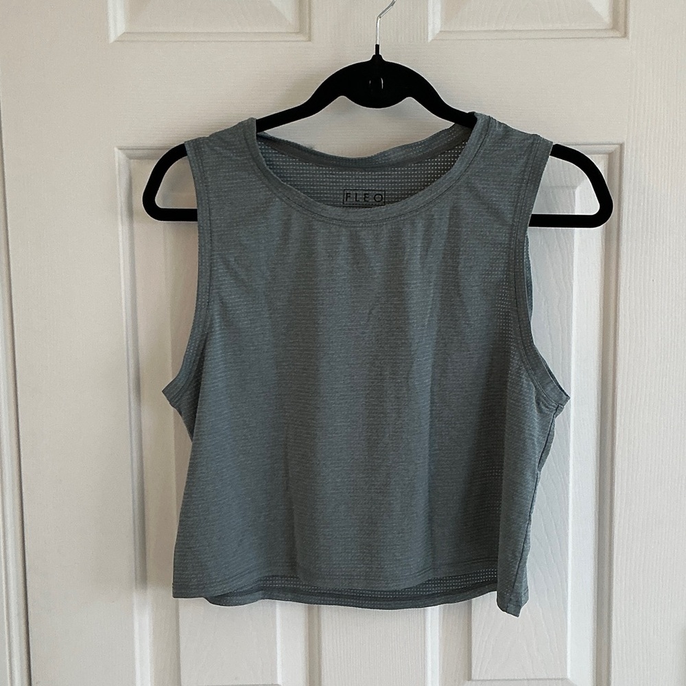 Fleo Dylan Muscle Crop